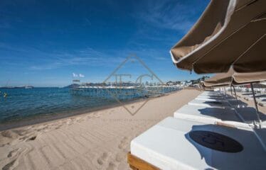 Building, Hotel for sale in Cannes