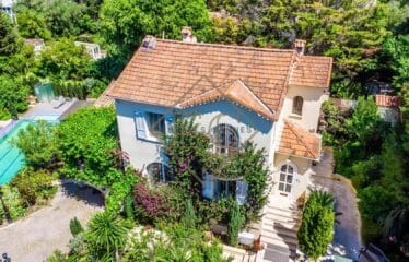 Élégante villa au cœur du Cap d’Antibes, plage à pieds