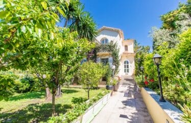 Élégante villa au cœur du Cap d’Antibes, plage à pieds