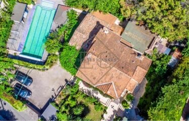 Elegant Villa in the Heart of Cap d’Antibes – Walking Distance to the Beach